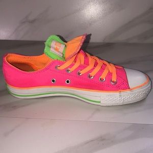 CONVERSE Pink/Orange/Green Size 8